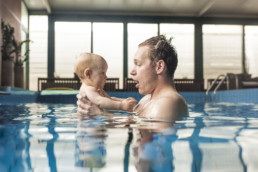 Babyschwimmen, Kleindkinderschwimmen, Baf Hersfeld, Rotenburg, Aqua Fit, Hallenbad, Therme, Praxis Sophia Göhrig, Baby, Kind, Kinder, Säuglinge, Schwimmen, Kurs